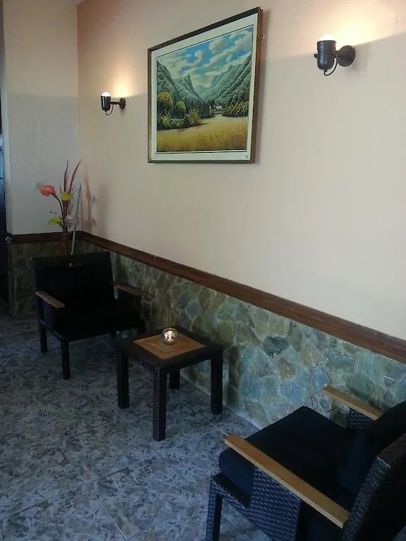 Hostal Los Pinares Lloret de Mar Vendégház