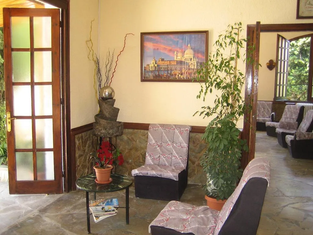 Hostal Los Pinares Lloret de Mar Vendégház