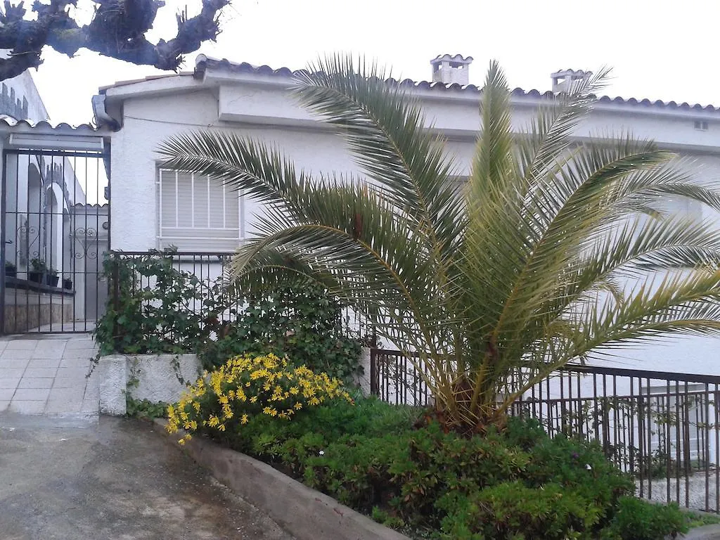 Hostal Los Pinares Lloret de Mar Guest house